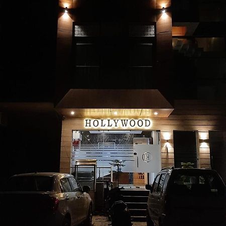 Hotel Hollywood Zirakpur Kültér fotó